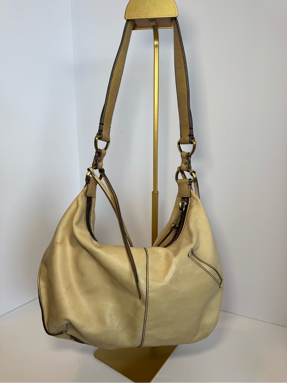 HOBO International Marley Leather Shoulder Bag Cream Slouchy Boho Vintage